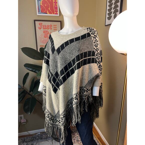 BCBG Maxazria Black Tan Sweater Poncho Oversized Size Large NWOT - Picture 2 of 6